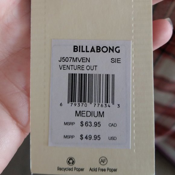 Billabong women's size M shirt, new - Picture 3 of 4